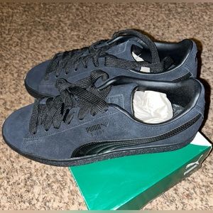 PUMA suede classics LFS in all black